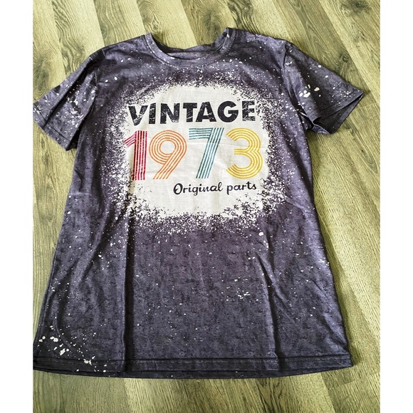 Boutique Graphic T Shirt - Picture 3 of 5